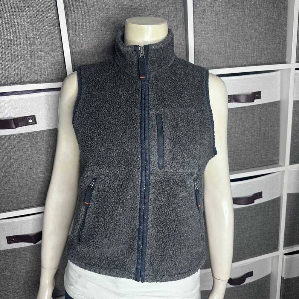 Abercrombie and Fitch Sherpa Vest Size Small